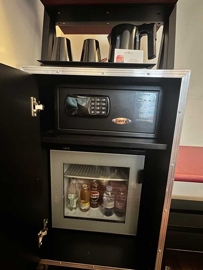 Minibar met gratis drinken in dit hotel in Parijs