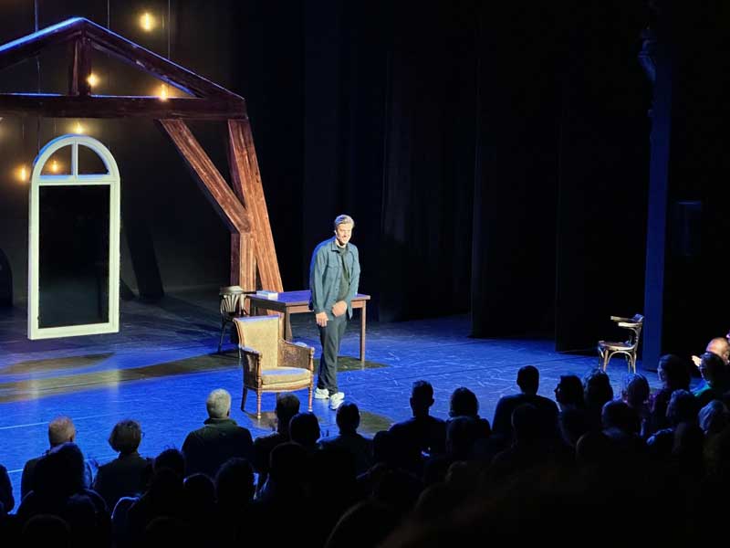 Recensie theatervoorstelling Hemel op Aarde van Rob Kemps